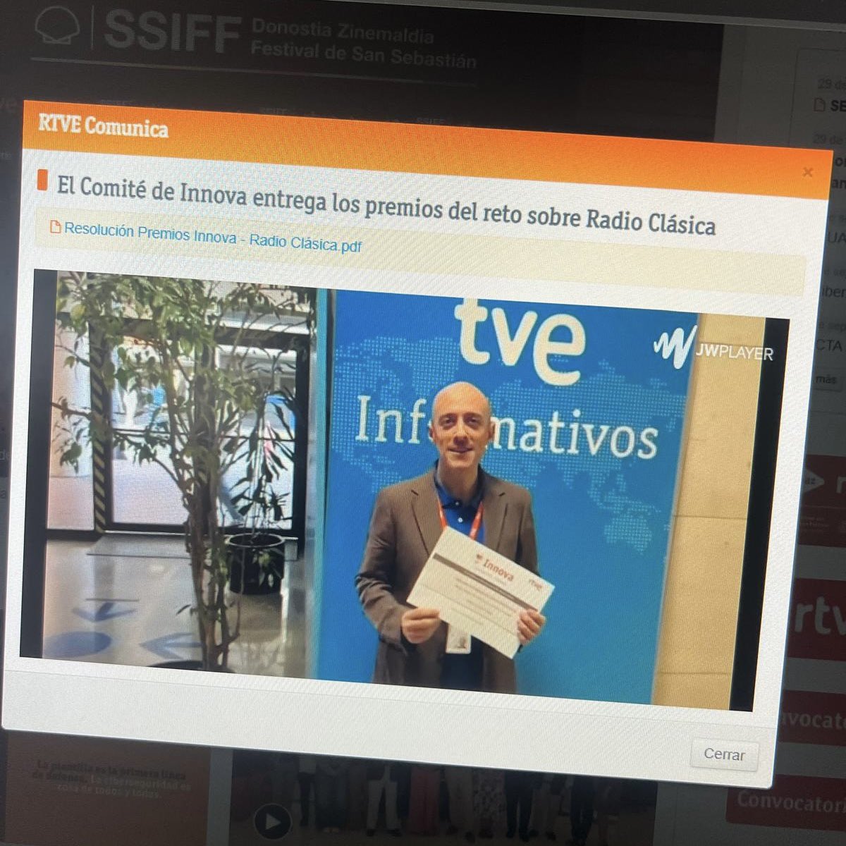 JLRikart's tweet photo. Mis primeros meses en RTVE no han podido ir mejor.

Logré plaza fija, tras superar la fase de oposición y el concurso de méritos de la última convocatoria de empleo, dentro del Proceso Libre de la especialidad de Gestión Administrativa.

⬇️ https://t.co/4Sw0TqyEoo