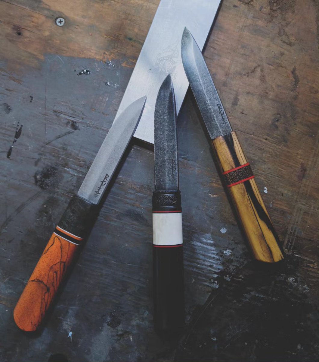 RokBlades's tweet image. Check out these three Puukko&apos;s I just finished. More pictures of these over on my Instagram. #gocheckitout