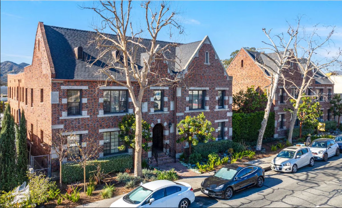 winniecode's tweet image. one of the great tragedies of LA (glendale) real estate