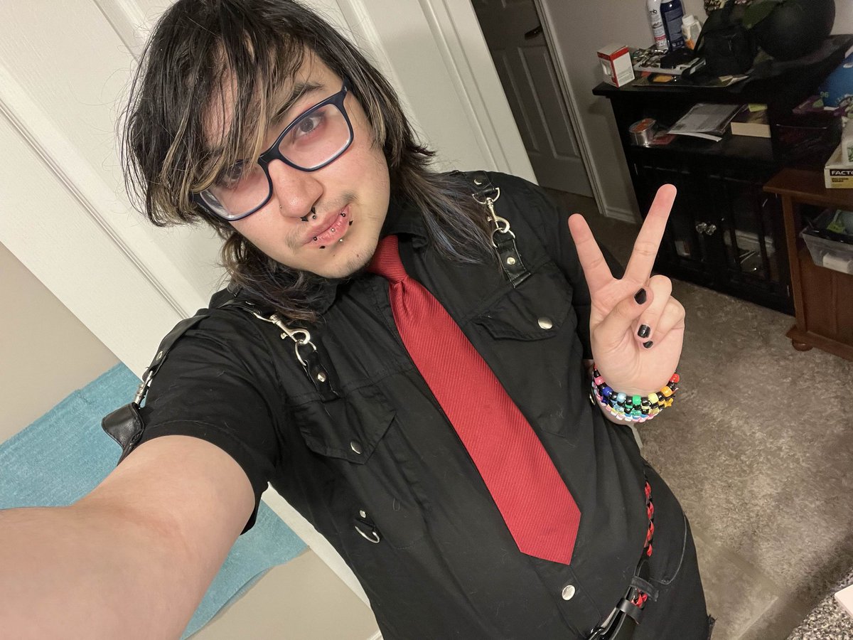 TrannyJill01's tweet photo. My outfit yesterday 🩵 painted my nails like a good girl and did my make up too! My pussy needs a bwc 🥰 https://t.co/aRg5NBPgwl