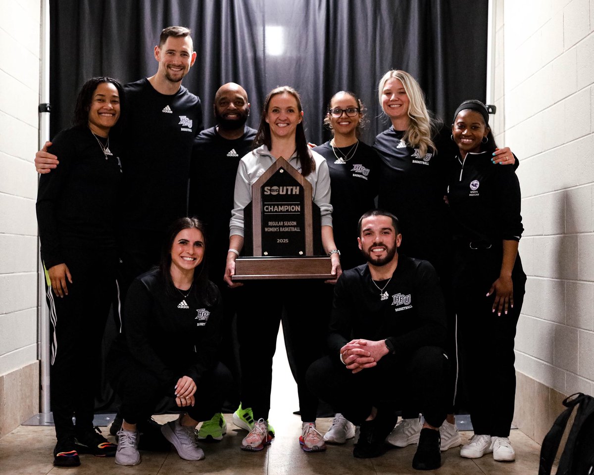 HPUWBB's tweet photo. Happy NATIONAL COACHES Day! 🤙

#H3U x #GoHPU https://t.co/sqRNrNlMfV