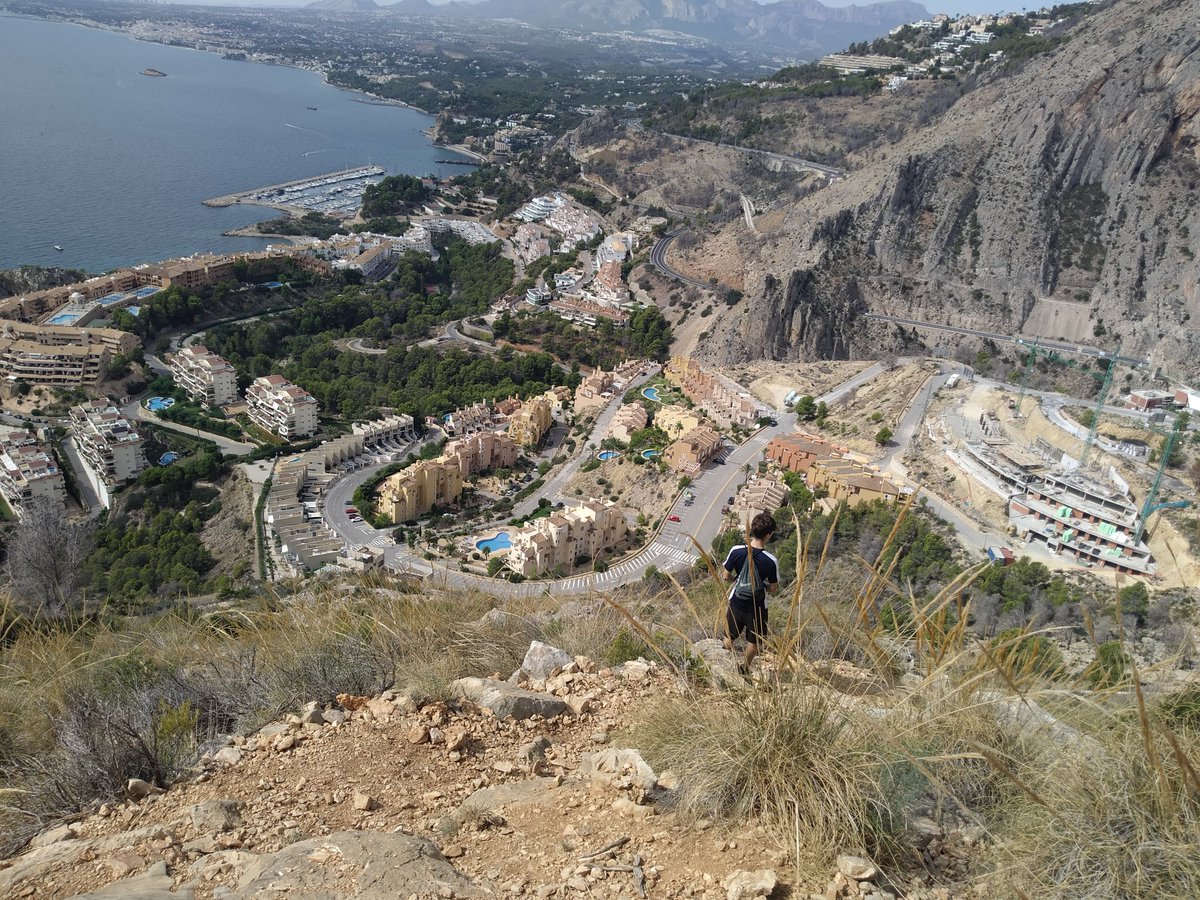 Desde playa Mascarat al Mirador de Toix #Altea <a href="/Basseta/">Basseta</a> <a href="/MuntanyaV/">Muntanya Valenciana</a> <a href="/PaisRutes/">Rutes del País Valencià</a> <a href="/valenciabonita_/">Valencia Bonita ®</a> <a href="/SerraAmunt/">Serra Amunt</a> <a href="/javierromerota3/">Naturaleza es vida 🌲🦇 1919💯🍁🎄🎅</a> <a href="/javix/">Javi López</a>