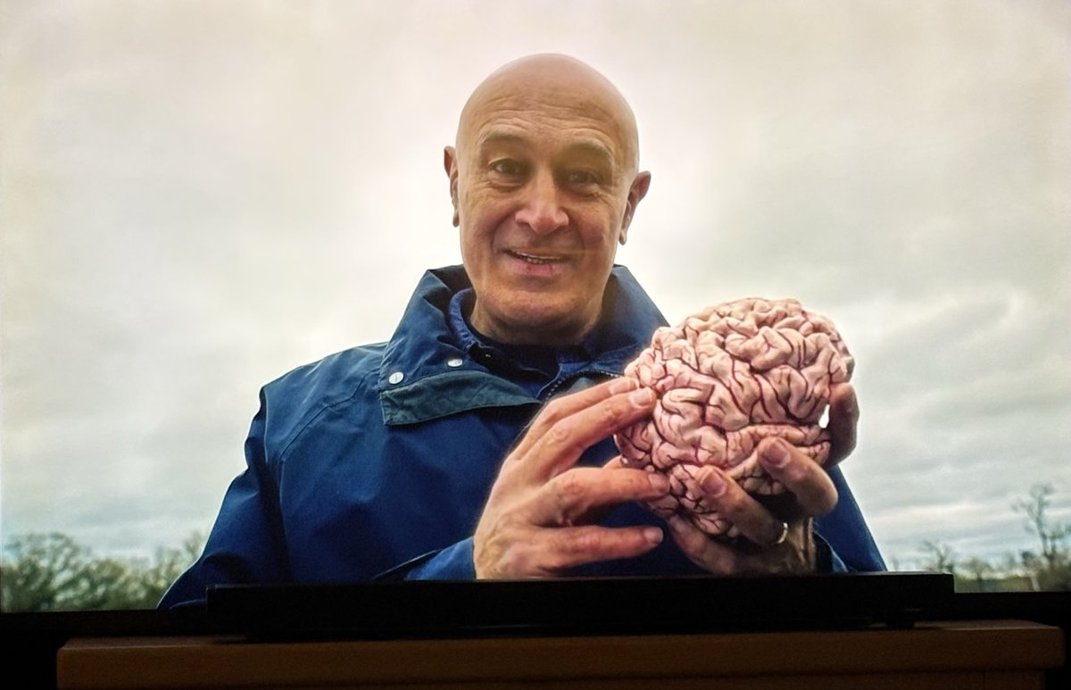 sharpebites's tweet photo. BBC Secrets of the brain. Familiar GCSE Science LIVE lecturer, @jimalkhalili presenting. Hope you’re watching @KibMeadAcad https://t.co/930E8z2s7y