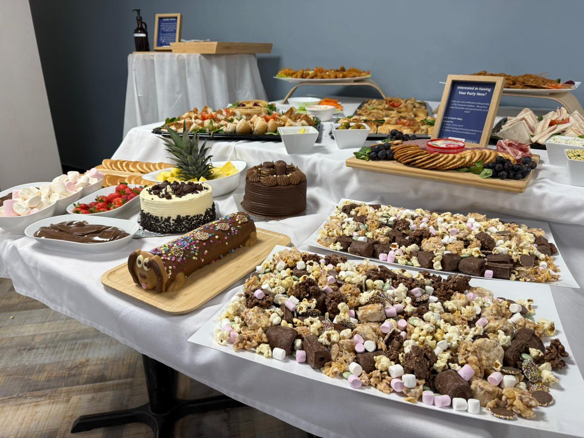 AtAvro's tweet image. Party room available @AvroFC @VestacareStadia also our spooky halloween party coming up. Spread the word @Oldham_Hour #oldhamhour