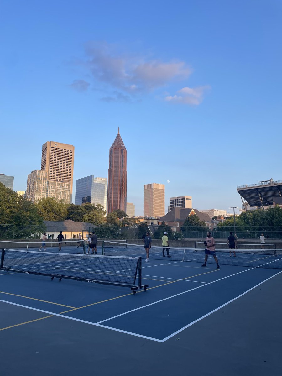 موفّق tweet media