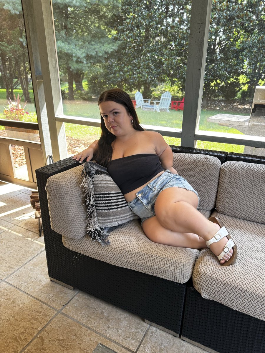 Any MEN (not boys) that would take an older 3ft woman? Be serious