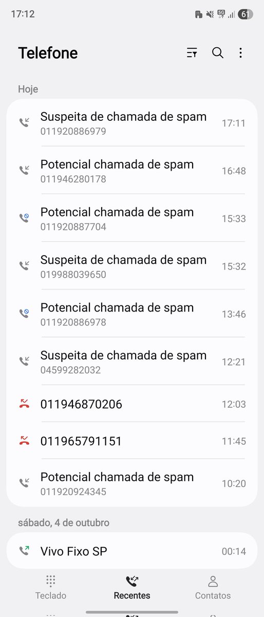 _giglio's tweet photo. A @vivobr pede pra perder clientes. Contratei um pacote Sábado, 100% pelo site da Vivo, e a @ClaroBrasil está me BOMBARDEANDO de ligações e whatsapp's. Claramente vazou a informação...

A sorte da Vivo, é que eu JAMAIS vou assinar o serviço porcaria da @ClaroBrasil. https://t.co/NcX7Zjlo1w