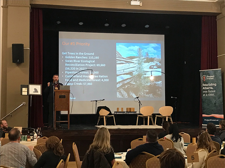 ProjectForest_'s tweet image. Five years ago, Project Forest was just an idea. Today we’ve planted 900,000+ seedlings, grown a team of 6, and secured $10M in funding — all thanks to our partners, Indigenous communities, and supporters. Here’s to the next chapter of rewilding Canada 🌲💚 #RewildCanada