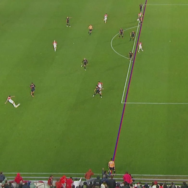 #Futbol5 | Muy polémico el arbitraje de Estudiantes - Barracas. Al pincha le anularon un gol que deja más dudas que certezas. En el episodio de hoy todos los detalles de un partido que terminó muy caliente.