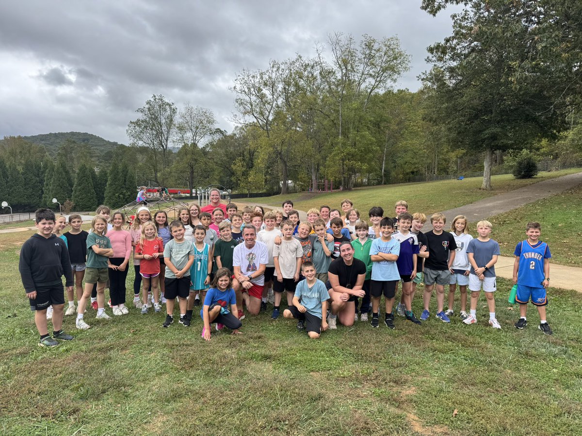 Dr_Rob_Jackson's tweet image. As a former Fairview Elementary School parent, I always love every opportunity to pull on my FES Dads’ Club t-shirt and run with the school’s Run Club! These Cardinals were absolutely soaring today! #LeadTheClimb