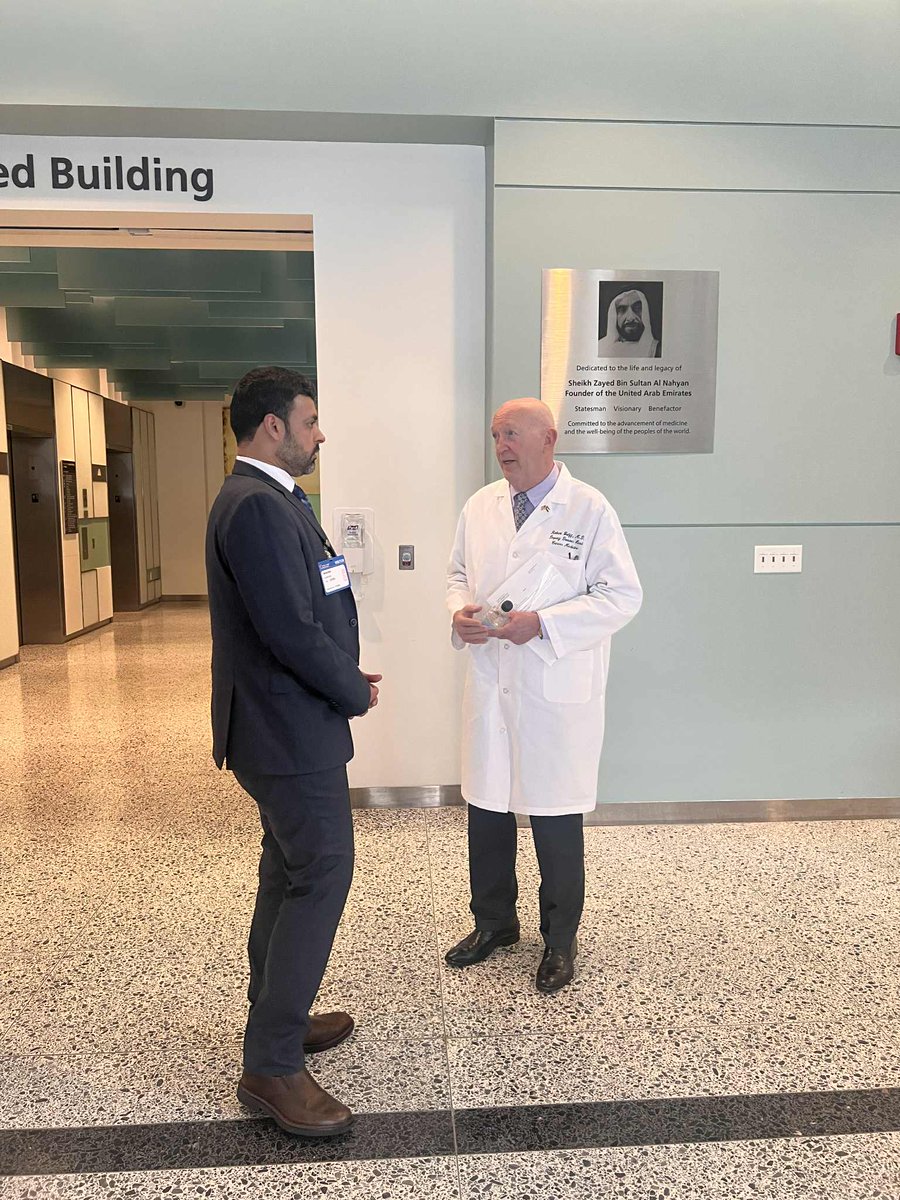 UAEinHouston's tweet photo. اجتمع سعادة مبارك المهيري، القنصل العام لدولة الإمارات العربية المتحدة في هيوستن، مع إدارة مبنى الشيخ زايد بن سلطان ال نهيان لأبحاث السرطان التابع لمستشفى إم دي أندرسون في مدينة هيوستن وخلال الاجتماع، تم الاطلاع على أحدث الأبحاث والتقنيات المستخدمة في علاج مرض السرطان، كما تمت زيارة مركز أحمد بن زايد ال نهيان للأبحاث لعلاج سرطان البنكرياس، الذي يُعد جزءاً من المركز، إضافةً إلى جولة في المختبرات للتعرّف على آخر التطورات والمستجدات في هذا المجال. H.E Mubarak Almheiri, Consul General of the United Arab Emirates in Houston, met with the management of the Sheikh Zayed Bin Sultan Al Nahyan Building for Cancer Research at MD Anderson Cancer Center. During the meeting, H.E was briefed on the latest research and advanced technologies used in cancer treatment. The visit also included a tour of the Ahmed Bin Zayed Al Nahyan Research Center for Pancreatic Cancer, part of the facility, where His Excellency learned about the latest developments and innovations in the field. #UAEinHouston