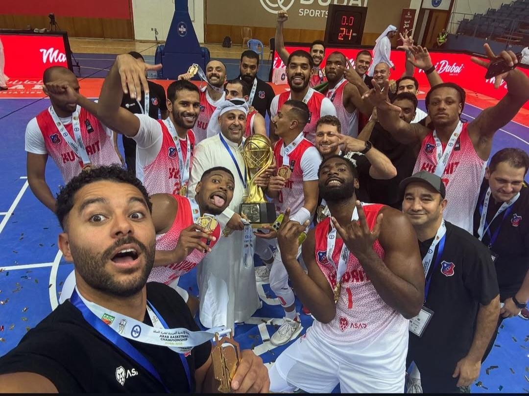 ° سيلفي البطولة #مبروك_يا_أبطال 
.
#نادي_الكويت 
#kuwaitclub