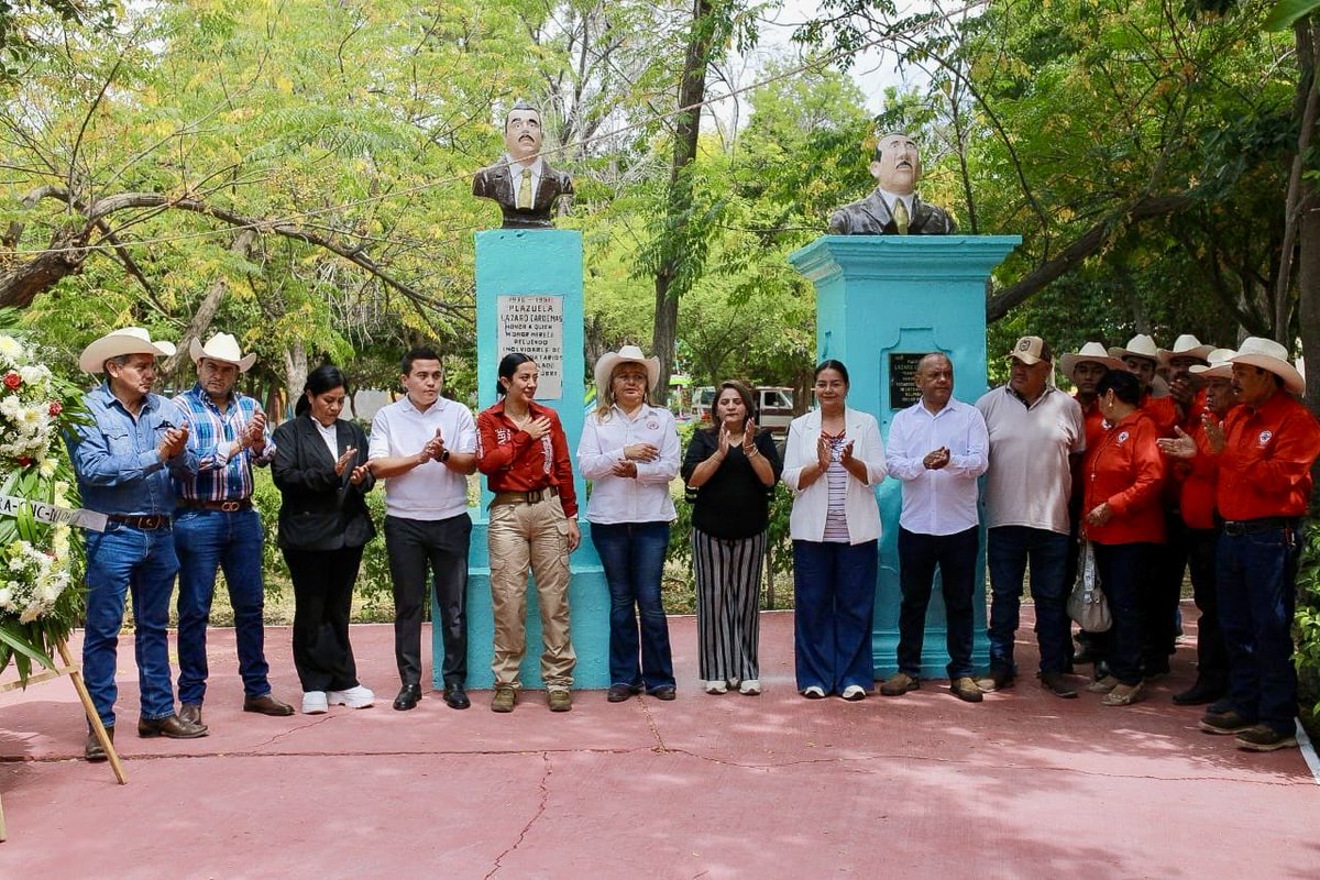 BetzabeMtzA's tweet photo. Acompañé con orgullo la Guardia de Honor en el ejido 6 de Octubre, conmemorando un aniversario más del histórico Reparto Agrario de 1936. Un legado de justicia social y lucha campesina que marcó a nuestra región. 🌾

#BetzabéPresidenta
#ElCorazónDeLaTransformación https://t.co/q2GZccHknC