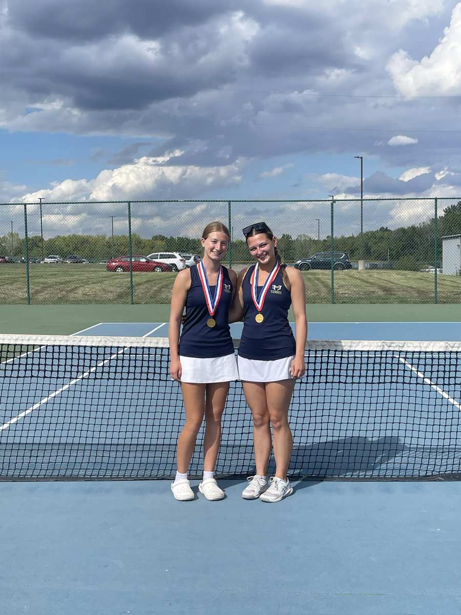 Conference Champions!

Congratulations to Ellie/Natalie on 1st place 🥇 at 2 doubles!