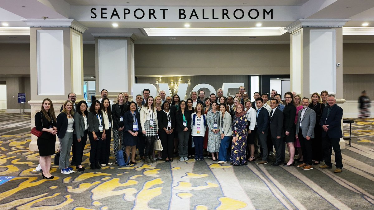 COMMITTEES + TASK FORCES 
Members have the opportunity to be a part of a committee that aids in the advancement of digital pathology. A global network of professionals across disciplines such as pathology, IT and medical engineering are united behind this purpose.