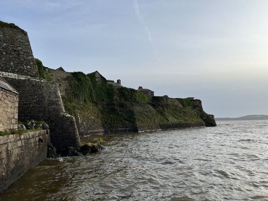 jdmccafferty's tweet image. 6 Oct 1644: The garrison of Duncannon fort #Wexford mutiny against Sir Laurence Esmond, &amp;amp; go over to Parliament #otd (BL/Grose)  The fort was a highly important strategic position controlling access to New Ross, Waterford &amp;amp; many other places.