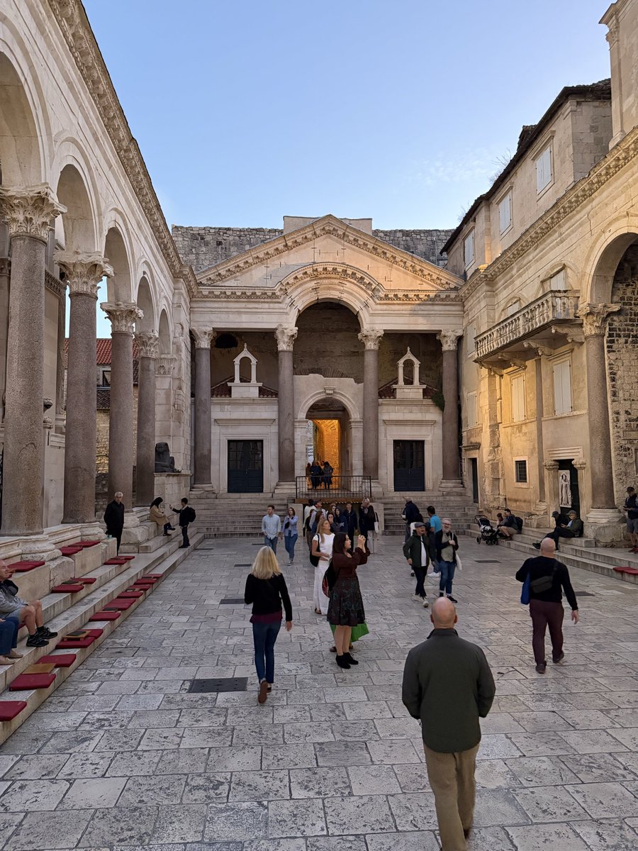 PLHstock's tweet image. First day in Split, Croatia today.

#Split #Croatia