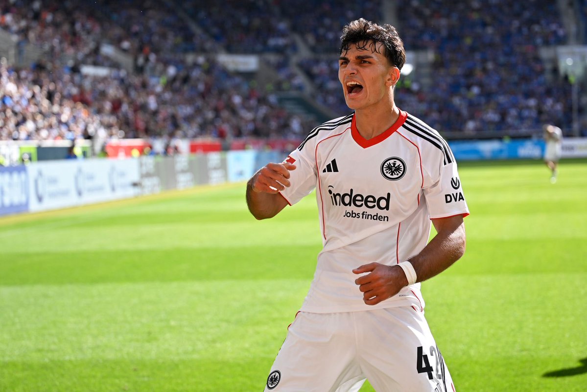 Plettigoal's tweet image. 🚨🦅 Eintracht Frankfurt with Markus Krösche are demanding €80 million for Can #Uzun in the summer.

The first Premier League clubs have already expressed their interest.

The 19 y/o top attacking midfielder is under contract with Eintracht Frankfurt until 2029 – with no release…