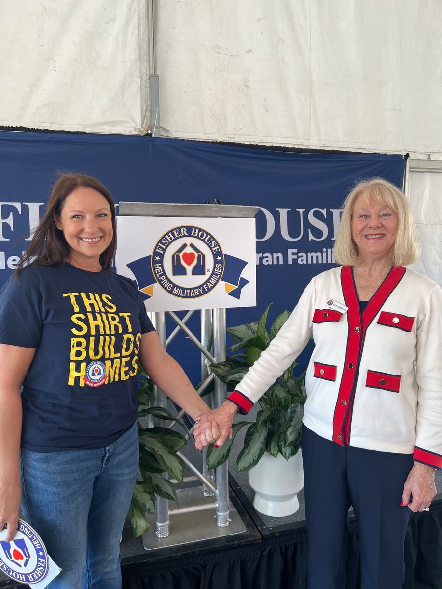 QuanticWenzel's tweet photo. Following our cross-organization August Month of Giving, we were honored to attend the dedication of a new Fisher House in Little Rock, Arkansas.

We’re grateful to the Fisher House and all who make this kind of impact possible. 💙 https://t.co/InJ2wFkZJU