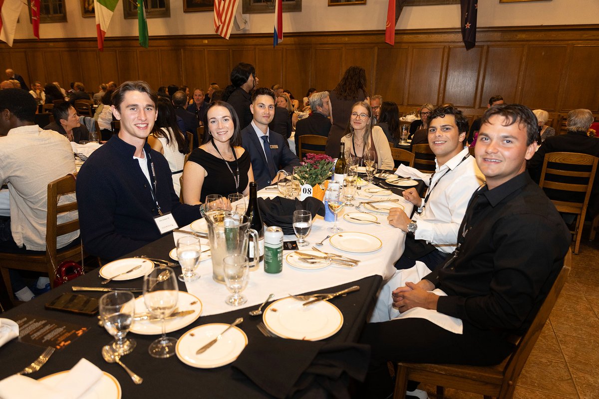 On Friday night, we kicked off Homecoming Weekend with our annual Alumni Dinner! Ridleians of Distinction were honoured, the class of 1975 received their alumni ties and everyone shared a meal together in the Great Hall once again.