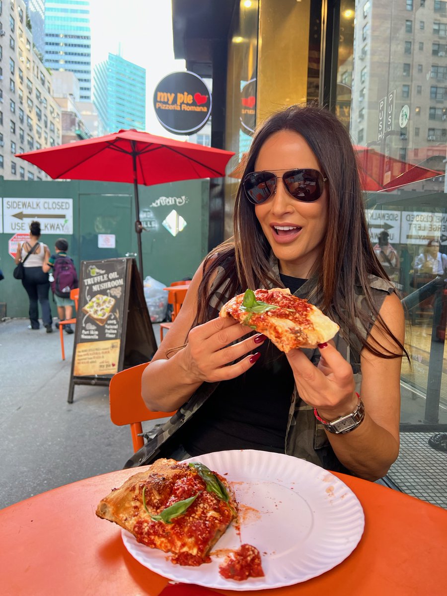 Lisa Ann tweet media