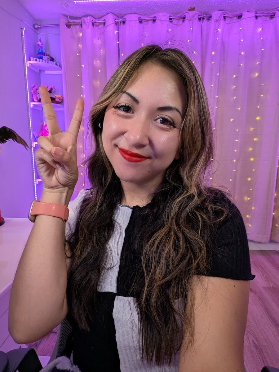 This week is filled with dancing! ✨

Thank you to Just Dance and Ubisoft for giving me early access to stream the new game :)

Check me out this week on TWITH to check out the game and yap with us!