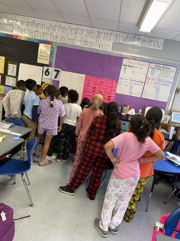 Play of the day... Hands on Math! Students in Mrs. Bonseñor and Mrs. Martinelli's class teamed up to create a giant 10,000s chart to explore how multiples of 10 relate to one another. They worked together to see what 10,000 really looks like. 
#GreatnessStartsHere