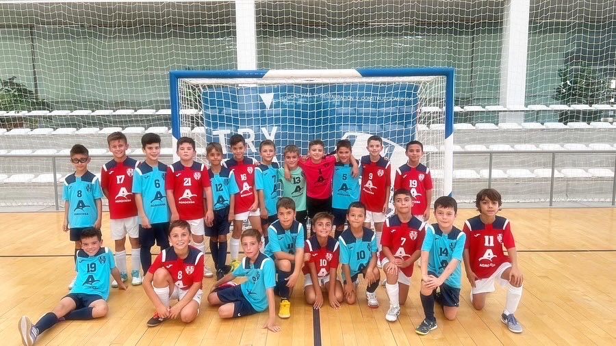 VTGfutbolsala's tweet photo. 🔢 VTG CANTERA | JORNADA 4
Cuando lo que menos importa es el resultado…

Benjamín A 5-1 Benjamín B
Alevín B 1-3 Alevín A 

#PequeCraks
#Aprender
#Disfrutar
#Divertirse

⚽️💙#VTG #UVADeporte #CrecerJuntos #GanarEnEquipo
@FCyLF 
@FutSalRFEF https://t.co/s4Xk2khGKG