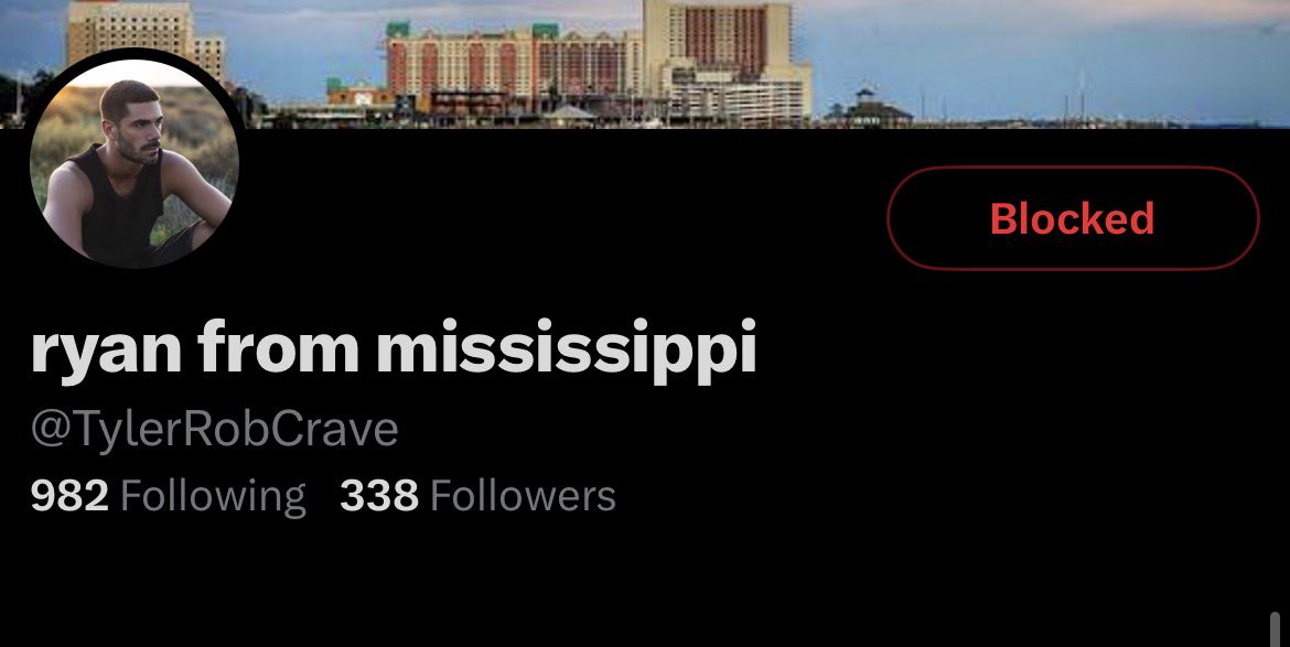 Shadvexx's tweet image. Yall please report @/TylerRobCrave he’s been harassing me and others threatening to call Ice