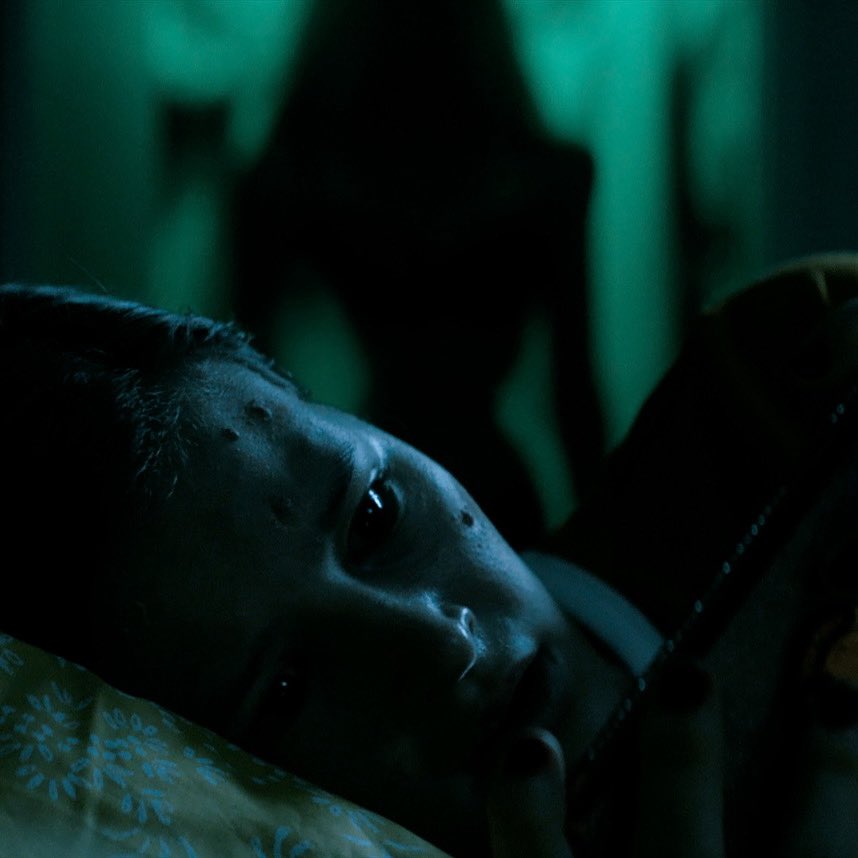 had to ALTER my appearance for body-horror Selfie 👄 watch my short film now on <a href="/YouTube/">YouTube</a> Alter 

youtu.be/OdJXfIe73J0

director: <a href="/JohnPoliquin/">John Poliquin</a> 
writers/producers: John Poliquin and <a href="/COLIN_MINIHAN/">Colin Minihan</a> 
dop: Bridger Nielson 
composer: Brittany Allen