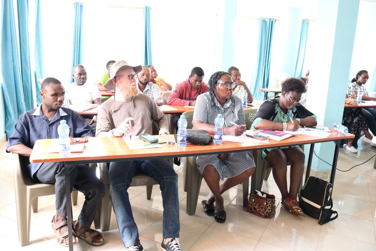 tamaniyouth's tweet image. Day 1 of 4 |  Legal Awareness Training ⚖️

Today’s sessions covered:
✅ Introduction to Law — meaning, characteristics &amp;amp; theories
✅ Sources of Law in Kenya (Constitution, Legislation, Customary &amp;amp; Islamic Law)
✅ Rule of Law &amp;amp; Branches of Law
@peacetreenetwo1 @Kenyajudiciary