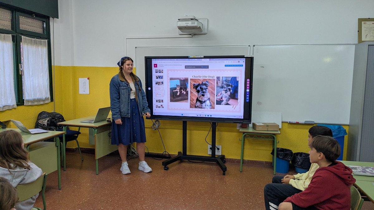 cpbaudilio's tweet photo. Hoy hemos dado la bienvenida a Krystal, nuestra nueva auxiliar de conversación que viene de los EE.UU. Welcome to Baudilio Arce!!!! https://t.co/dpZ20VJcgc
