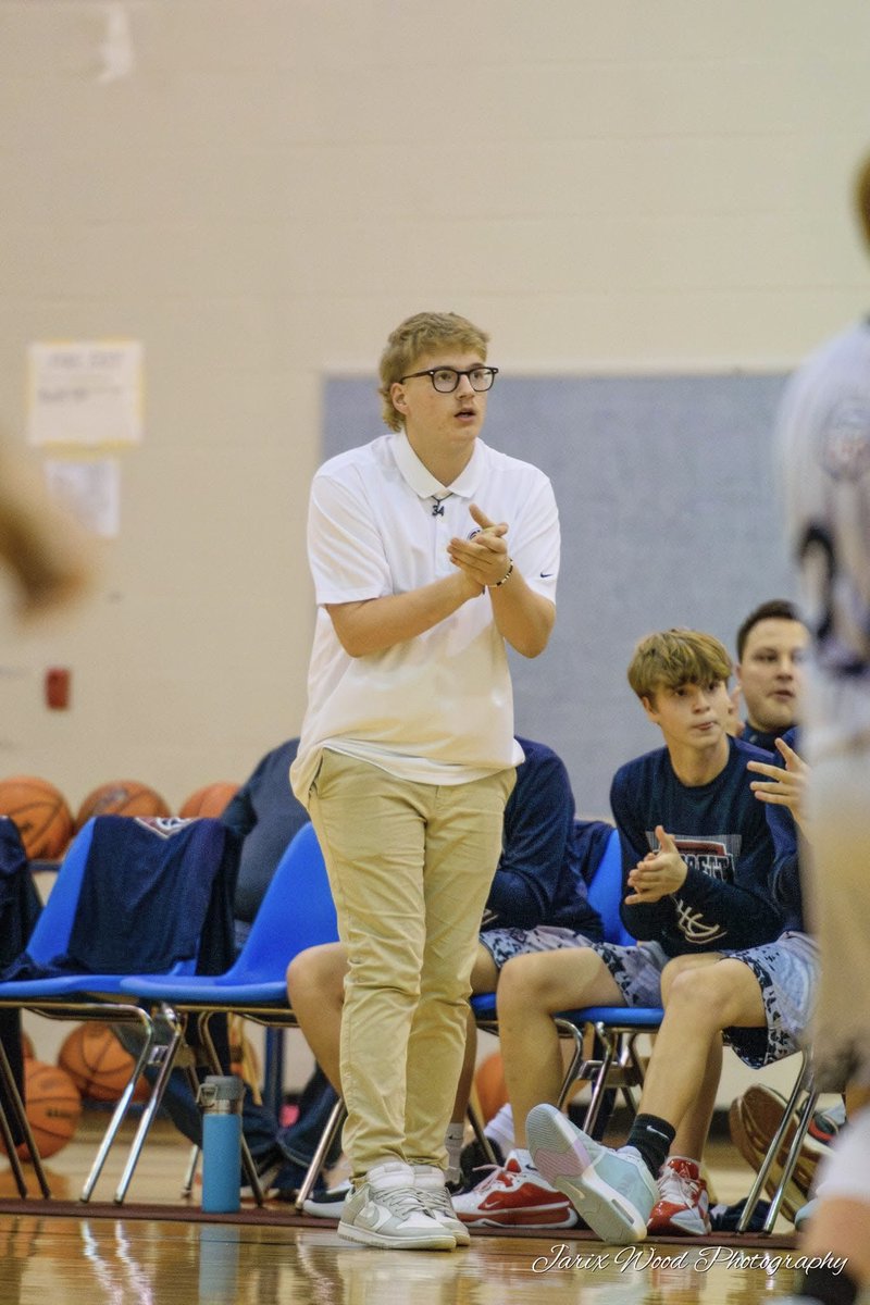 GarrettBoysBB's tweet photo. Happy National Coaches Day! π #RollBigTrain https://t.co/S8I4oFadcL