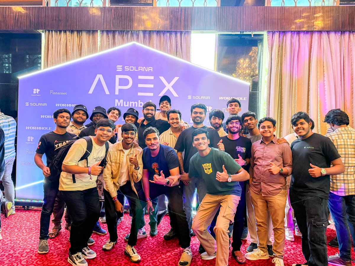 BuildWithManav's tweet image. Homies straight from the Hood @VidarbhaDao 🫶🏼♥️