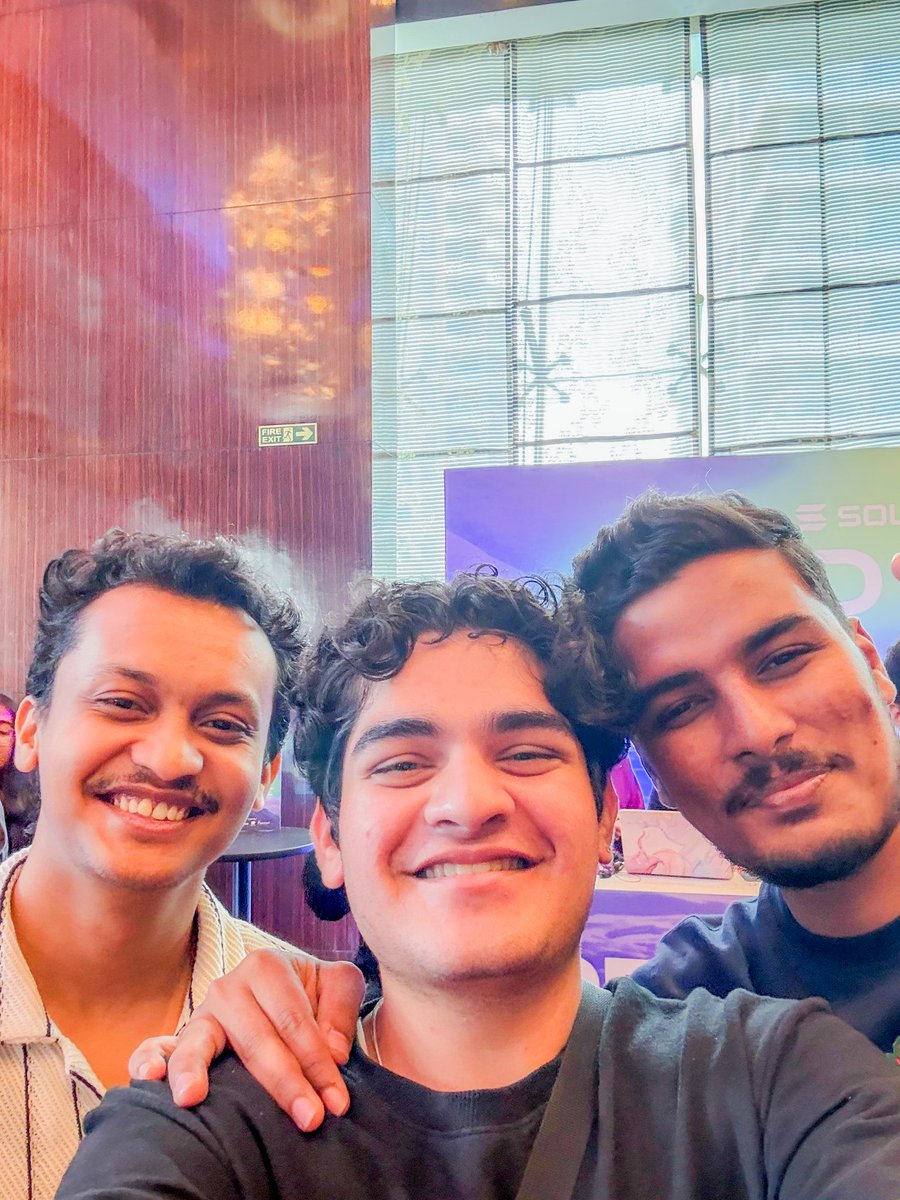 BuildWithManav's tweet image. Homies straight from the Hood @VidarbhaDao 🫶🏼♥️