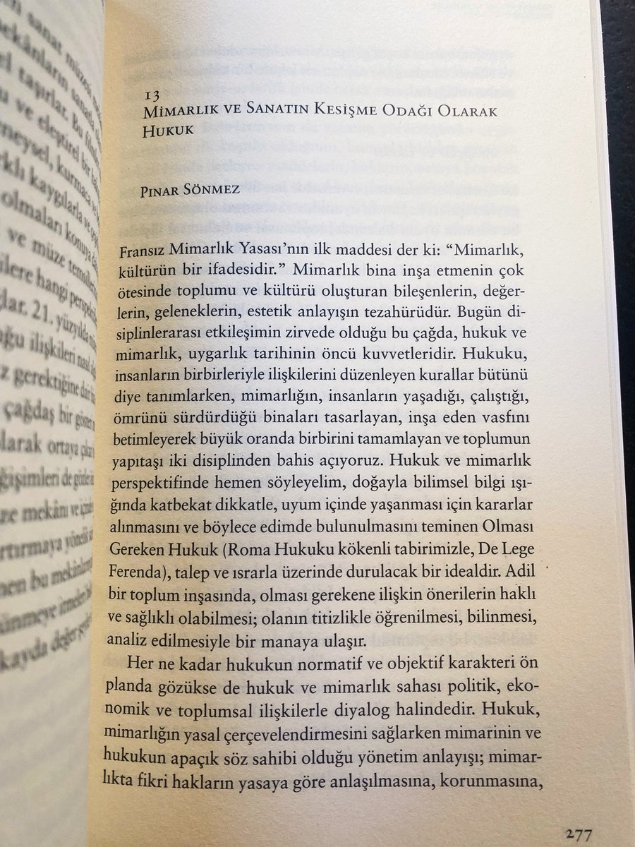 #DünyaMimarlıkGünü
Değerli  <a href="/abdiguzer/">celal abdi guzer</a>’in nazik davetiyle katkı sağlamaktan mutluluk duyduğum ‘Sanat ve Mimarlık’ ile kutlu olsun ⚖️🏛️ <a href="/folkitap/">FOL</a>
