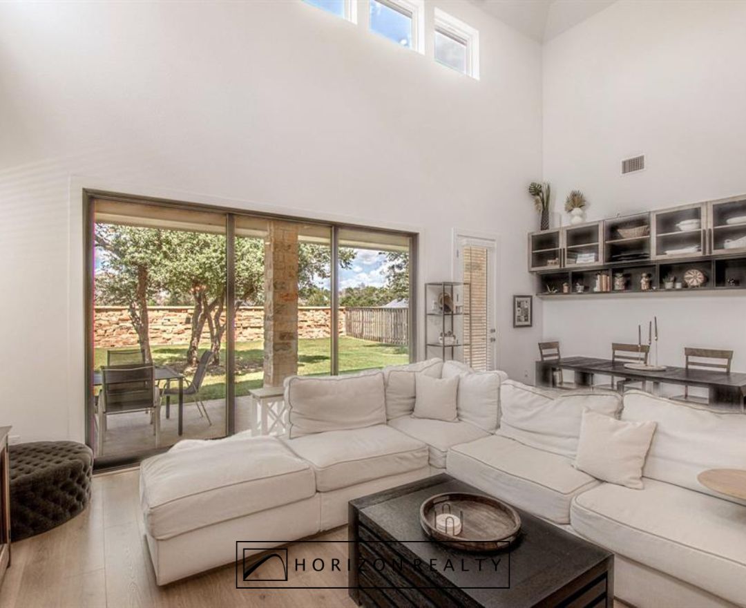 HorizonRealtyTX's tweet image. Horizon Agent, Tanya Taylor just listed this gorgeous 5 bedroom, 4 bathroom move in ready home! #justlisted #HorizonRealty #realestate #homesweethome #MoveInReady

See website: horizonrealtylistings.com/308-millbend-rd