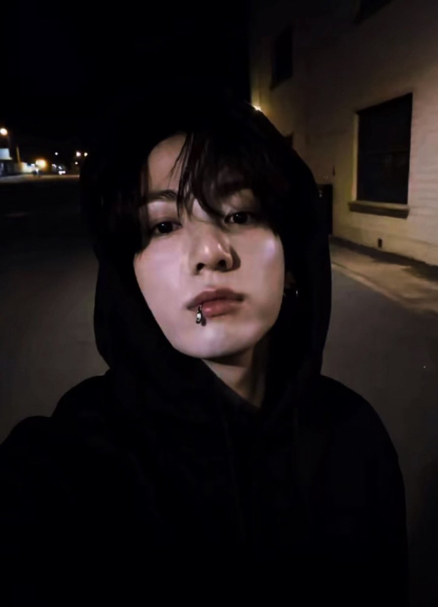 haven’t don’t an arsd in years but hello ˖⟡˚౨ৎ⋆𓂃
#arsd #ARMYSelcaDay #jungkook