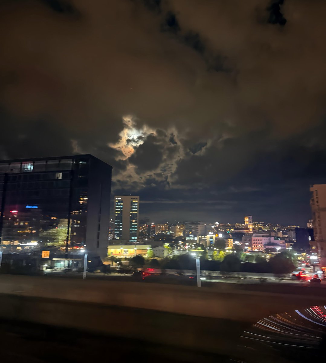 Dhe kur hana puth qytetin