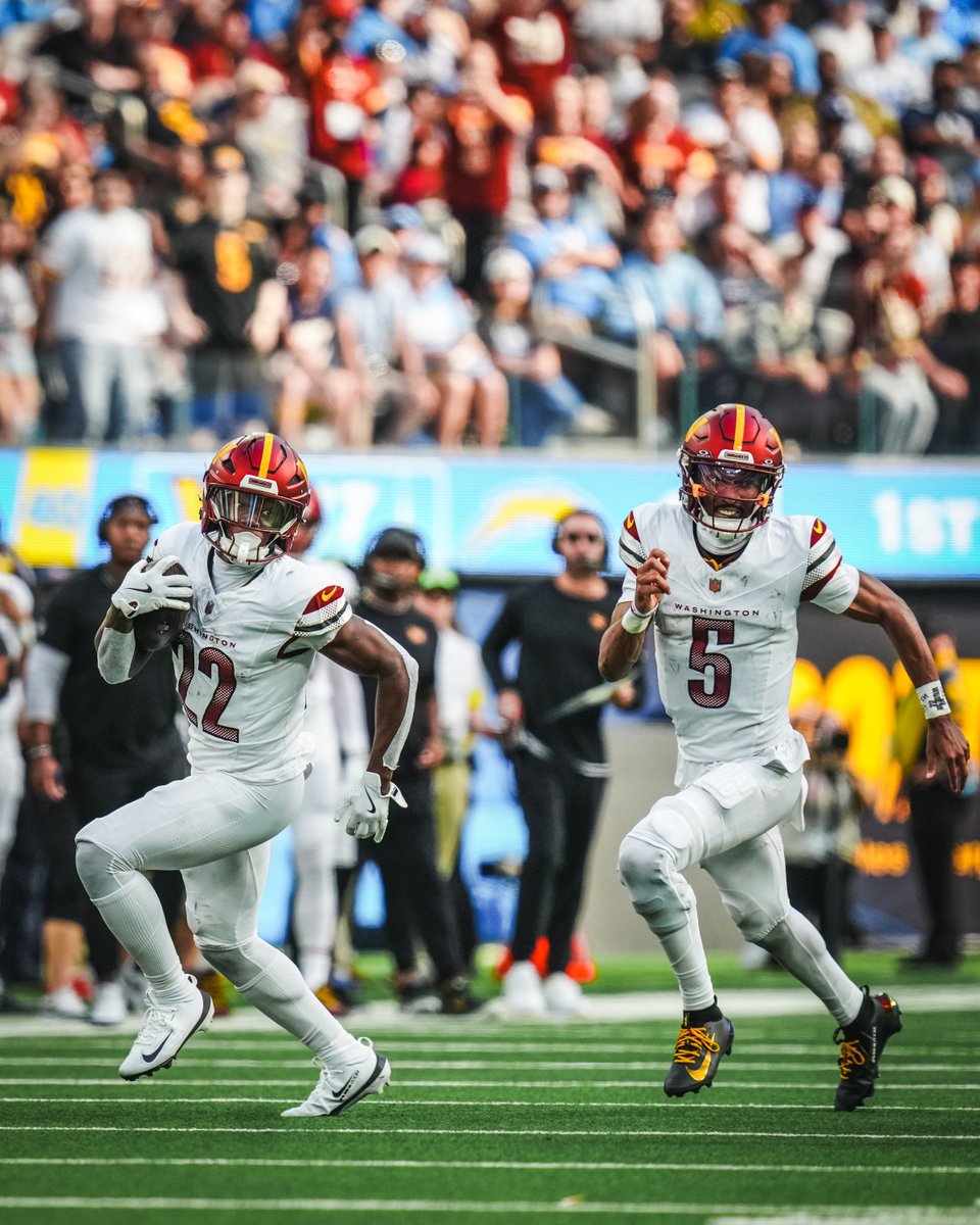 Get yourself a QB that blocks for you

<a href="/JacoryMerritt15/">Jacory Croskey - Merritt</a> x <a href="/JayD__5/">Jayden Daniels</a>