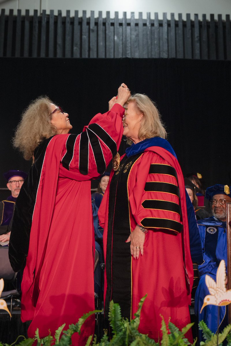 stan_state's tweet image. Last week, we celebrated the investiture of President Britt Rios-Ellis, honoring her vision of “Leading with Cariño, Rising with the Pulse of Possibility.”
Here’s to rising together under her leadership! ❤️💛 #StanStateInvestiture #WarriorPride #Cariño