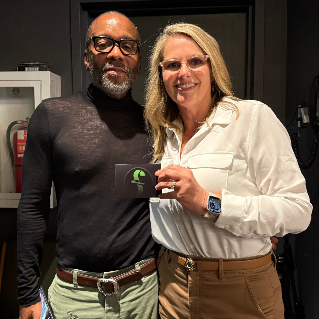 finaldraftinc's tweet image. 🎬 Incredible time at Storytellers 360 in NYC yesterday! We had a packed house for our Final Draft demo and inspiring conversations with screenwriting legends like Lee Daniels, Tony Kushner, Craig Brewer, Michael Arndt, &amp;amp; Spike Lee. What an unforgettable day! 
@storytalks360