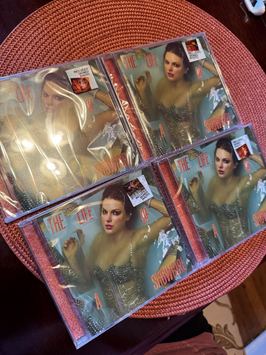 riptaylorsrep's tweet image. MY GIRRRRRLS