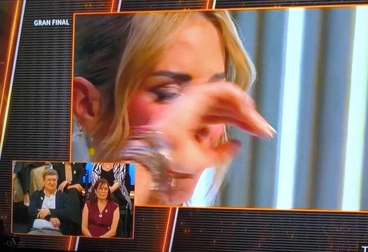 Mariajo55198678's tweet photo. Emocionarse y llorar no es malo, lo malo es no tener sentimientos.
#TeamPorta🍋🤍.
#TopCheVip4. https://t.co/qet0szeX4B