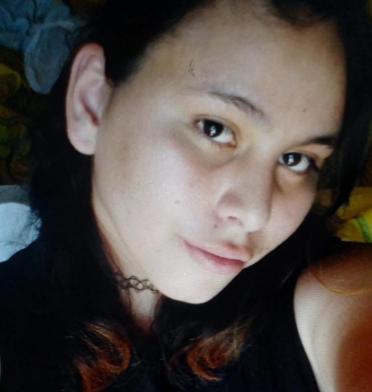 Celeste Solange Quiroga Burgos tiene 17 años, desapareció el 6/10/25 en La Quiaca, provincia de Jujuy.  Vestía campera deportiva verde, musculosa negra y pantalón negro. Por favor compartir y avisar #Urgente al ☎️388-6828607, o 911 

#LaQuiaca #Jujuy