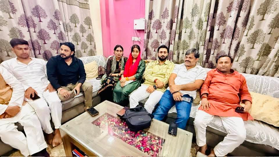 बहन ज्योति सिंह से मुलाक़ात हुई..
<a href="/Karnisenaindia/">करणी सेना भारत 𝕏</a>