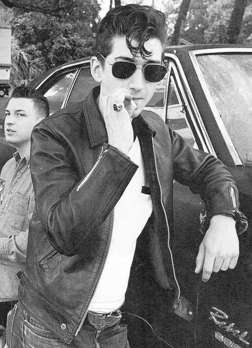 arcticmolnkeys's tweet photo. Vocês sabem o que Arctic Monkeys e Agostinho Carrara tem em comum? 

Amanhã, quem sabe, vocês descobrem 👀 

Ativem nossas notificações. https://t.co/kRMMWJQ52b