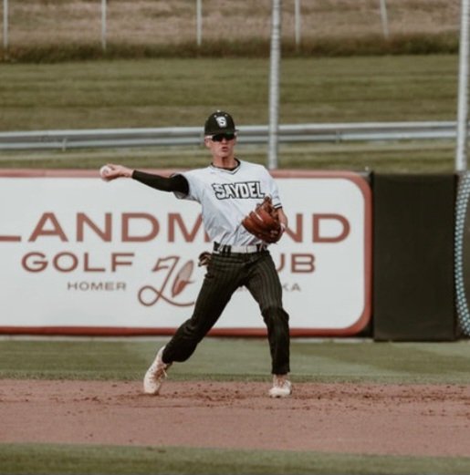 Brinks159's tweet photo. 2026 Grad Turner Bennett @TurnerBennett10 (Saydel HS) stays close to home and commits to be a Viking next fall.  An Infielder on the State Tournament Saydel team last summer. Bennett is also the Starting QB for his football team. Congrats Turner! @VikingAthletics @GVBaseball_ https://t.co/o6xuOx241s