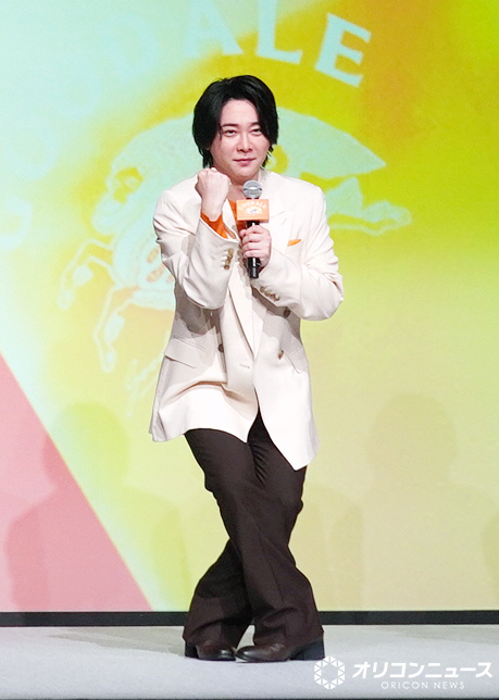 oricon's tweet photo. ミセス大森元貴
「グッドエールポーズ」披露も
プチぎっくり腰で爆弾が破裂寸前💦
https://t.co/pQlQRE9zN1

🍺「キリングッドエール」発表会
綾瀬はるか、鈴木亮平、浜辺美波
Mrs. GREEN APPLE
大森元貴、藤澤涼架、若井滉斗

#MrsGREENAPPLE #キリングッドエール
@MINAMI373HAMABE @MotokiOhmoriMGA https://t.co/i20WuRnRRH