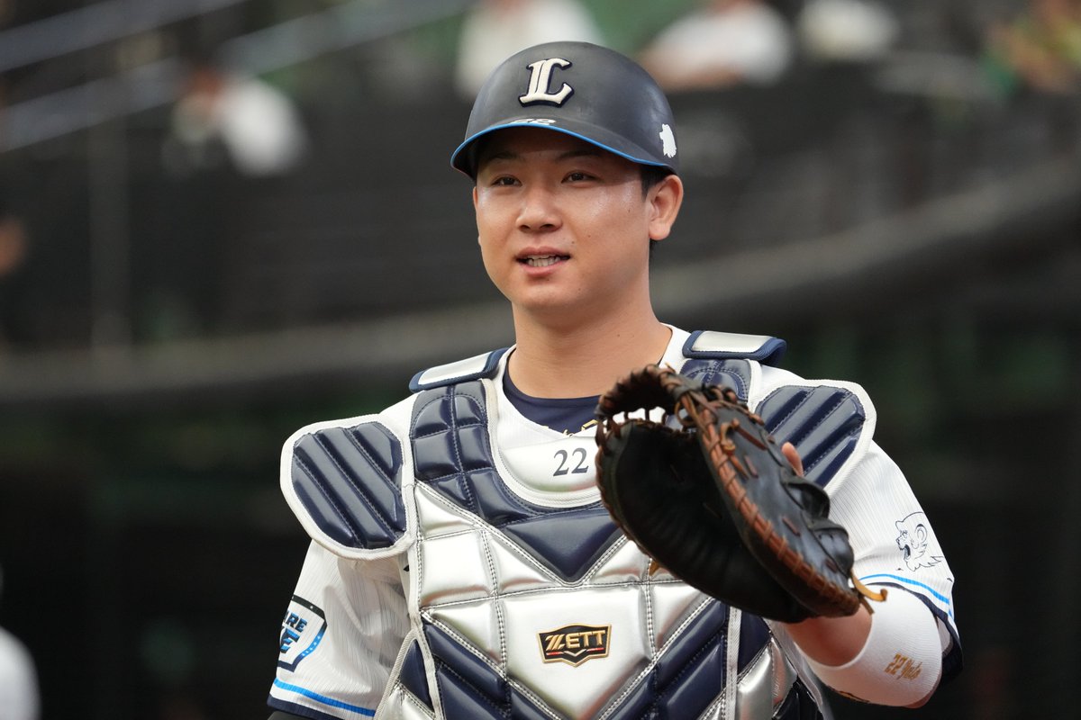 lions_official's tweet image. 【2025シーズン蔵出し写真特集 】
今回は #古賀悠斗 選手のベストショットをお届け📸 
お気に入りの1枚をコメントで教えてください！   

#埼玉西武ライオンズ #seibulions #ALLONE